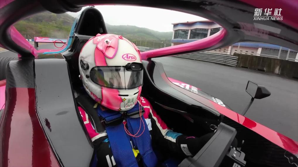 专访｜中国首位F1学院赛车手师炜：在赛道上展现中国之美